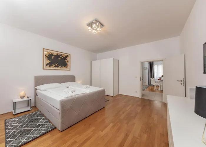 Krongasse Apartment *